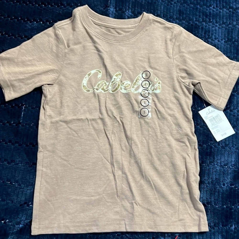 BNWT kids Cabela’s t-shirt